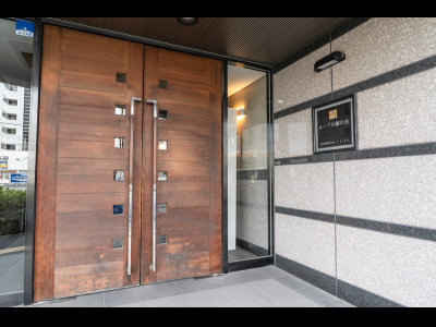 ルーブル旗の台